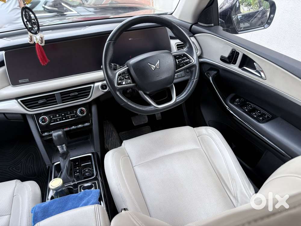 Mahindra Xuv700 Ax7 Luxury Pack Awd, 2022, Diesel