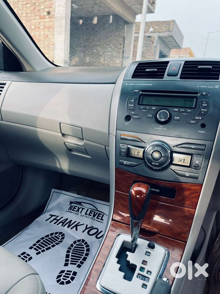 Toyota Corolla Altis [ ] 1.8 Vl At, 2011, Petrol