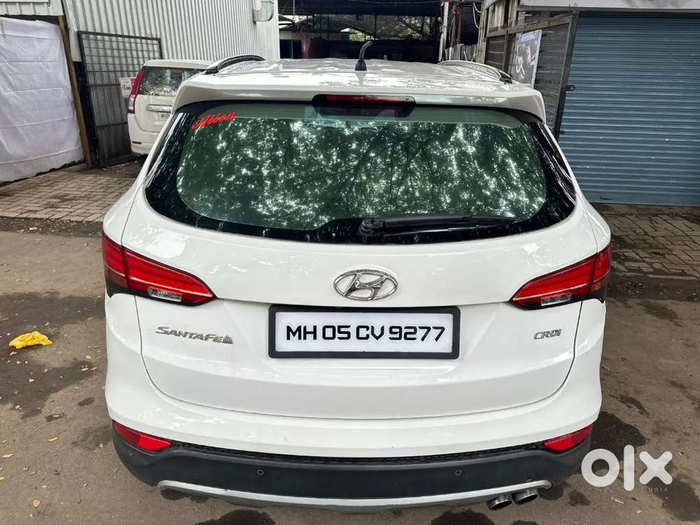 Hyundai Santa Fe 2016 Diesel 100000 Km Driven