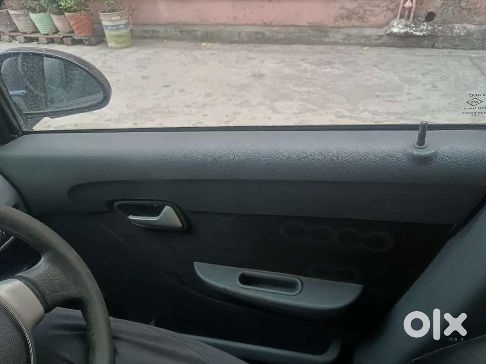 210,000 Rs White Alto 800 Lxi 2015 27000 Km Driven