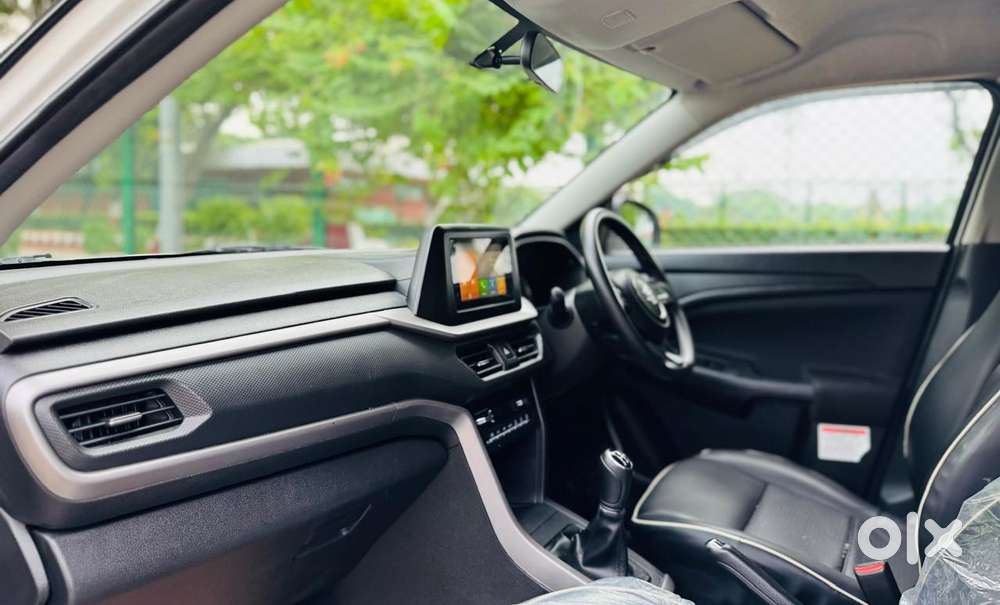 Maruti Suzuki Brezza Vxi S-cng, 2023, Petrol