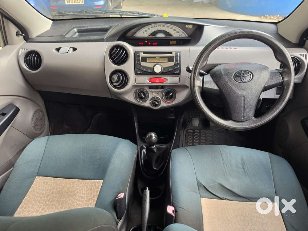 Toyota Etios, 2011, Petrol
