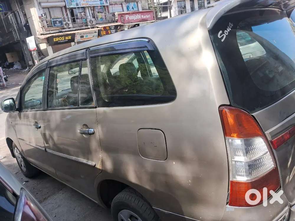 Toyota Innova 2008 Diesel 787878 Km Driven