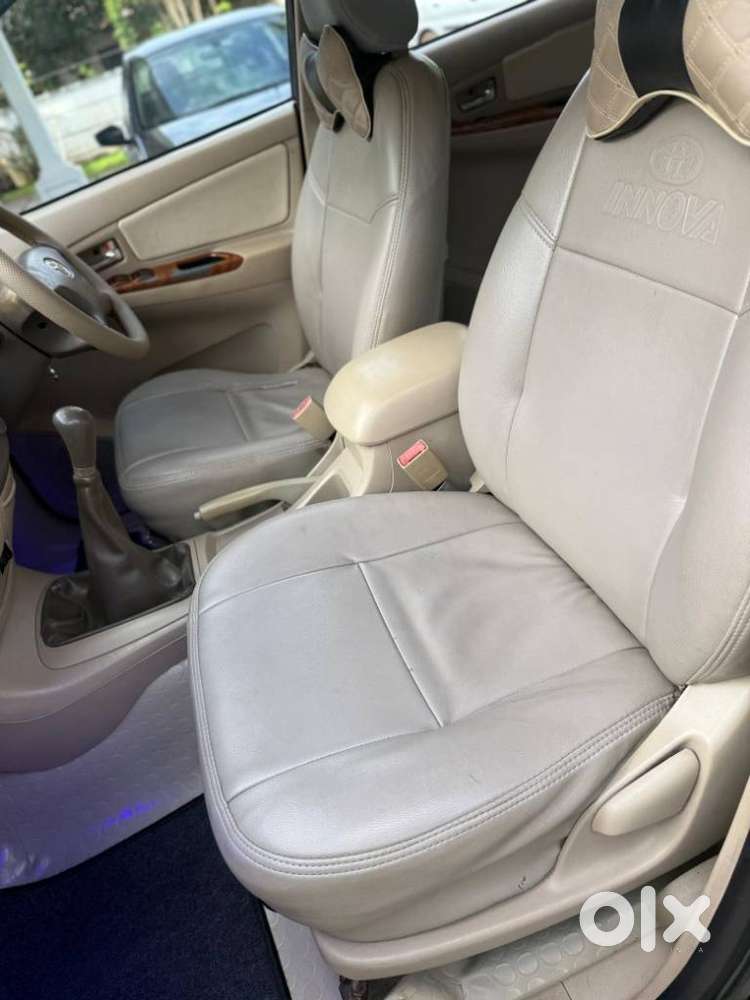 Toyota Innova 2.5 V 7 Str, 2008, Diesel