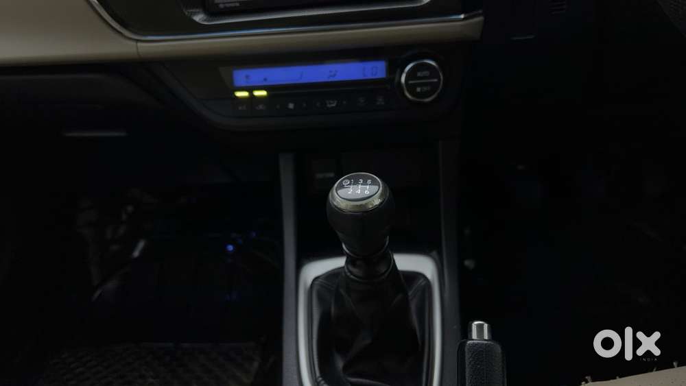 Toyota Corolla Altis 1.8 G, 2014, Petrol