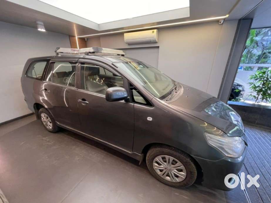 Toyota Innova 2.5 G (diesel) 8 Seater Bs Iv, 2013, Diesel