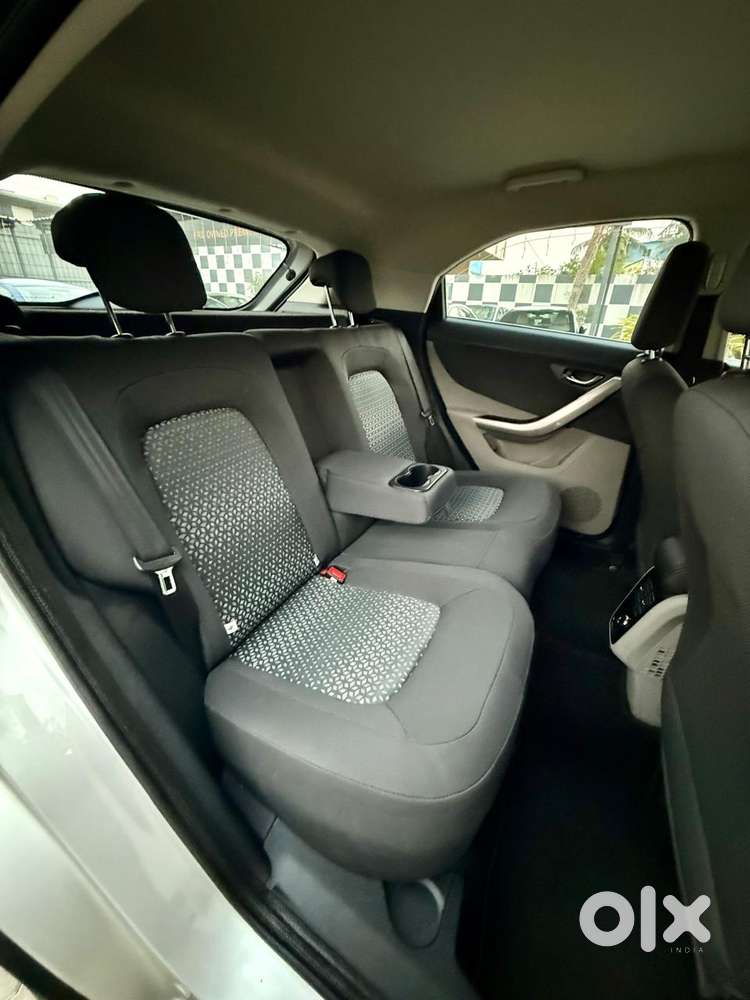 Tata Nexon 1.2 Revotron Xza Plus, 2019, Petrol