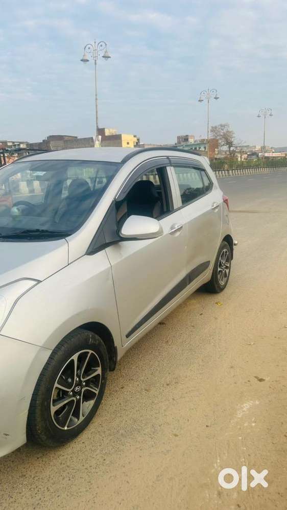 Hyundai Grand I10 Asta 2017 Petrol 40000 Km Driven