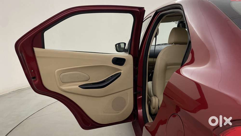 Ford Figo Aspire Titanium, 2016, Petrol