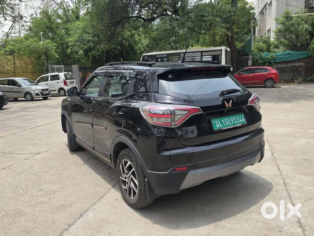 Xuv 400 Ev Black Colour
