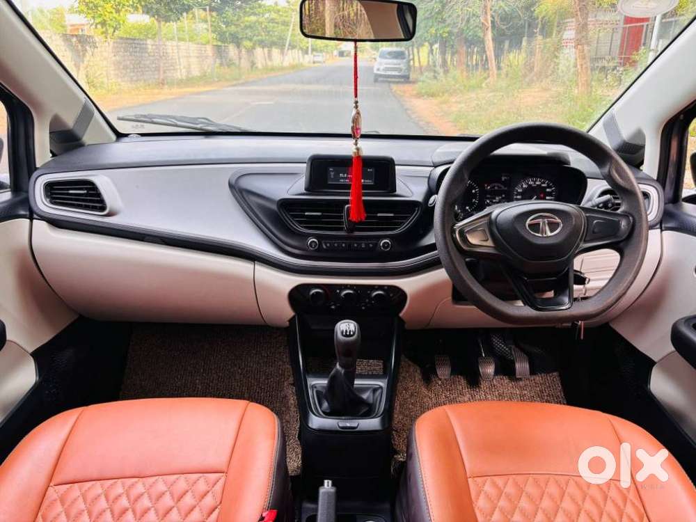 Tata Altroz, 2021, Petrol