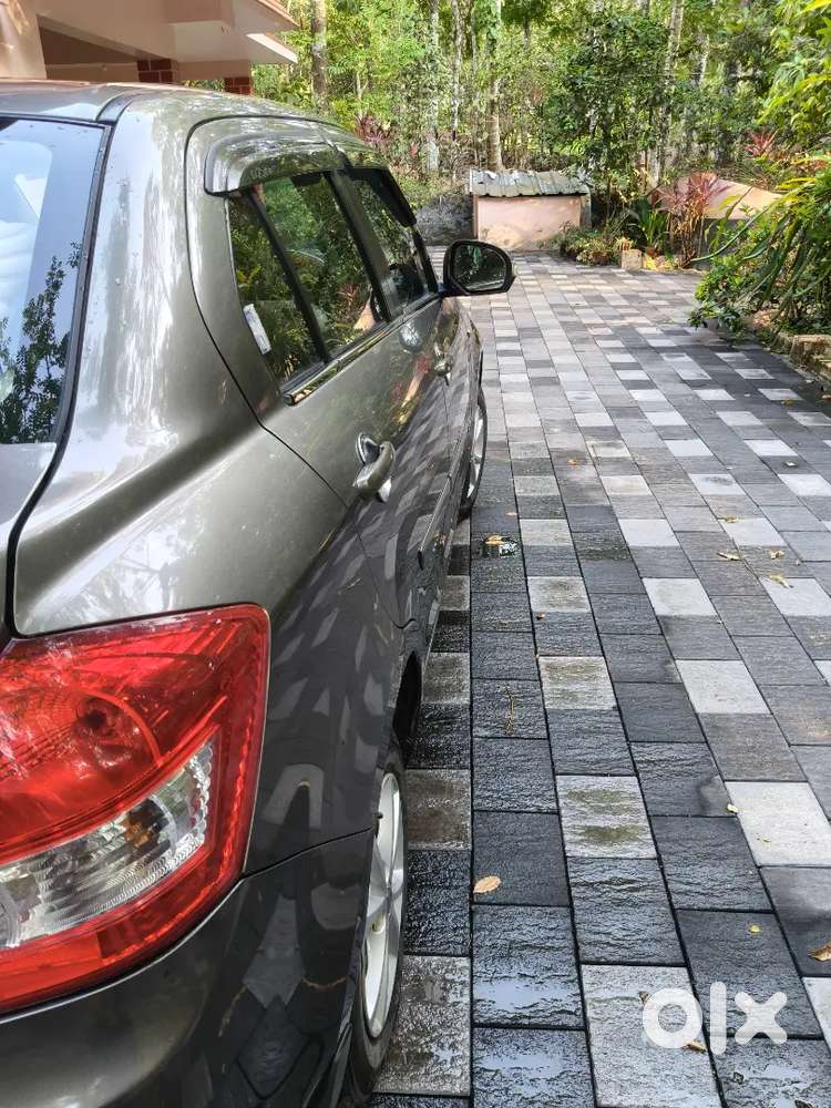 Maruti Suzuki Swift Dzire 2015