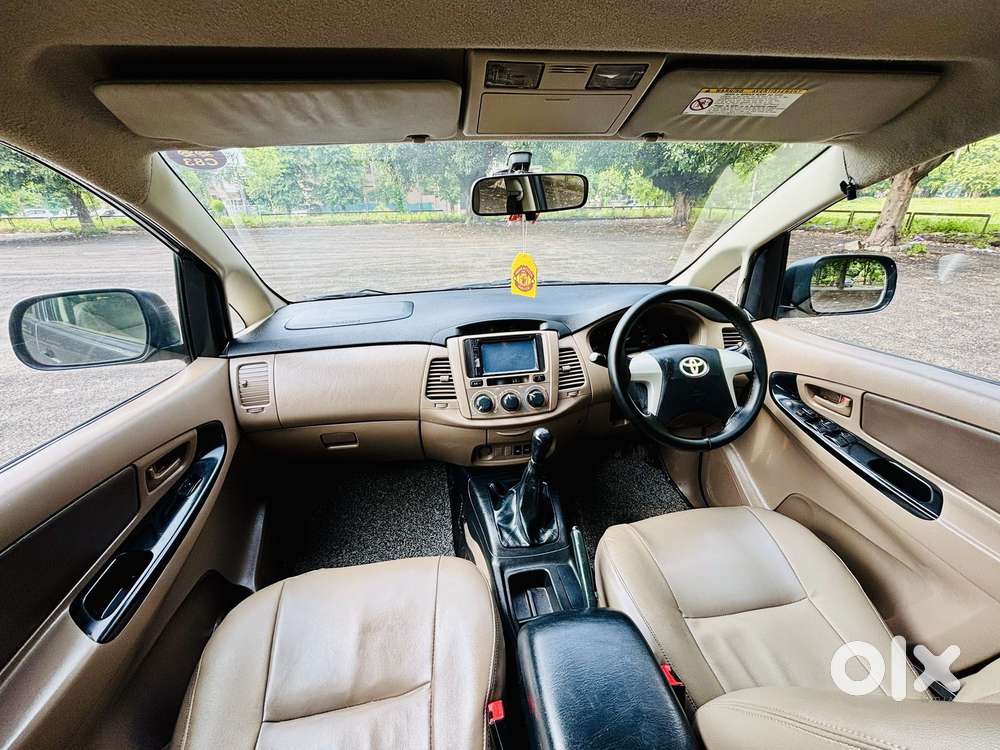 Toyota Innova 2.5 G (diesel) 7 Seater Bs Iv, 2015, Diesel
