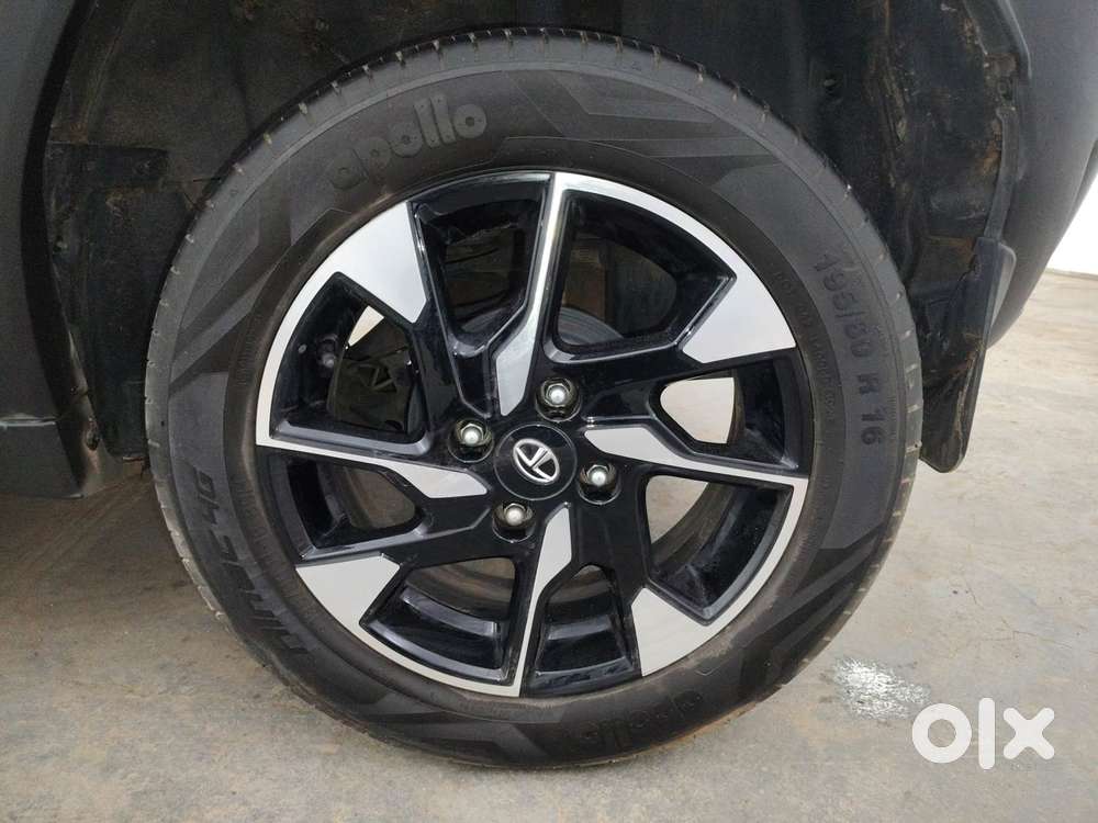 Tata Punch Creative Flagship Dual Tone Amt, 2023, Petrol