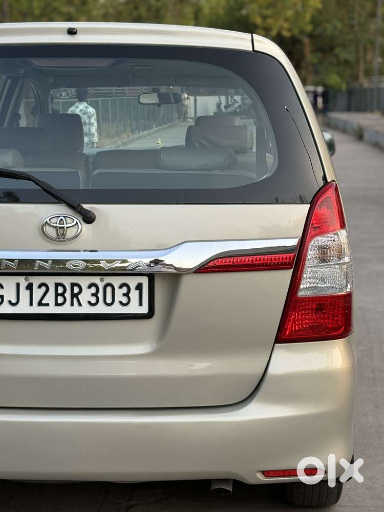 Toyota Innova 2.5 G (diesel) 8 Seater, 2013, Diesel