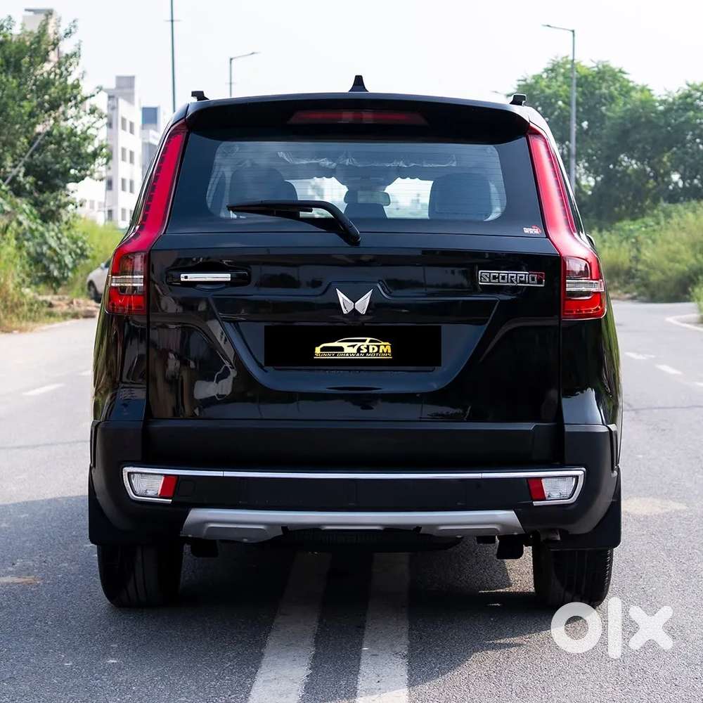 Mahindra Scorpio N Z8 Petrol At 7 Str, 2025, Petrol