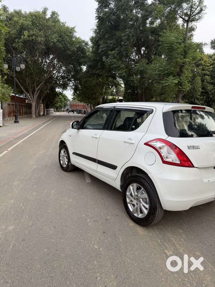 Maruti Suzuki Swift Zdi Plus, 2014, Diesel