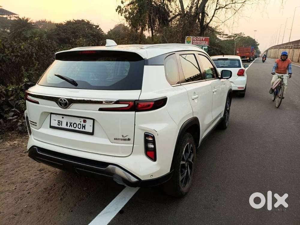 Toyota Urban Cruiser Hyryder 1.5 V Hybrid, 2023, Petrol