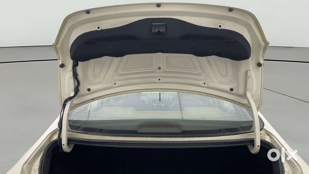 Hyundai Verna [2015-2018] Fluidic 4s 1.6 Vtvt Sx, 2015, Petrol