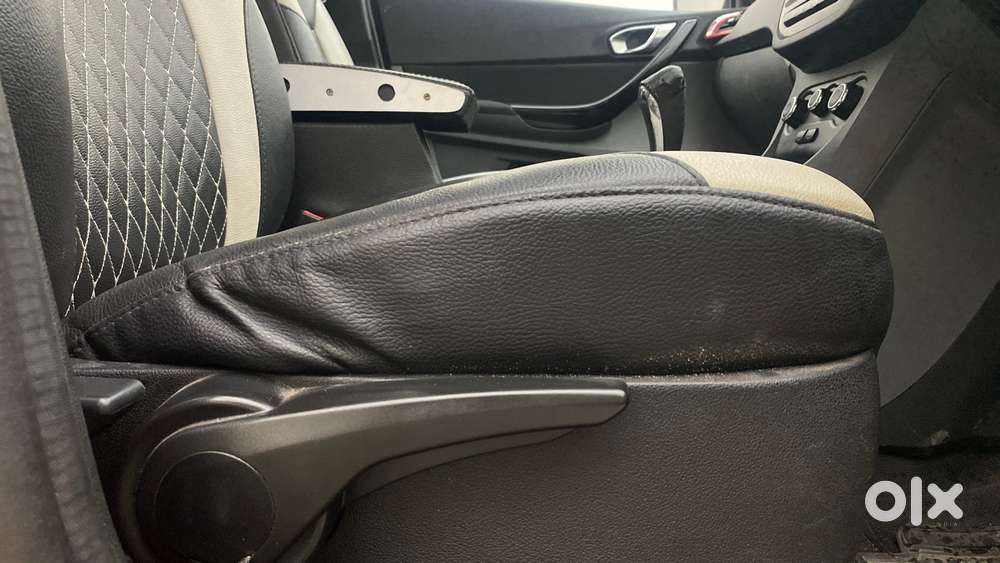 Tata Tigor Xza, 2018, Petrol