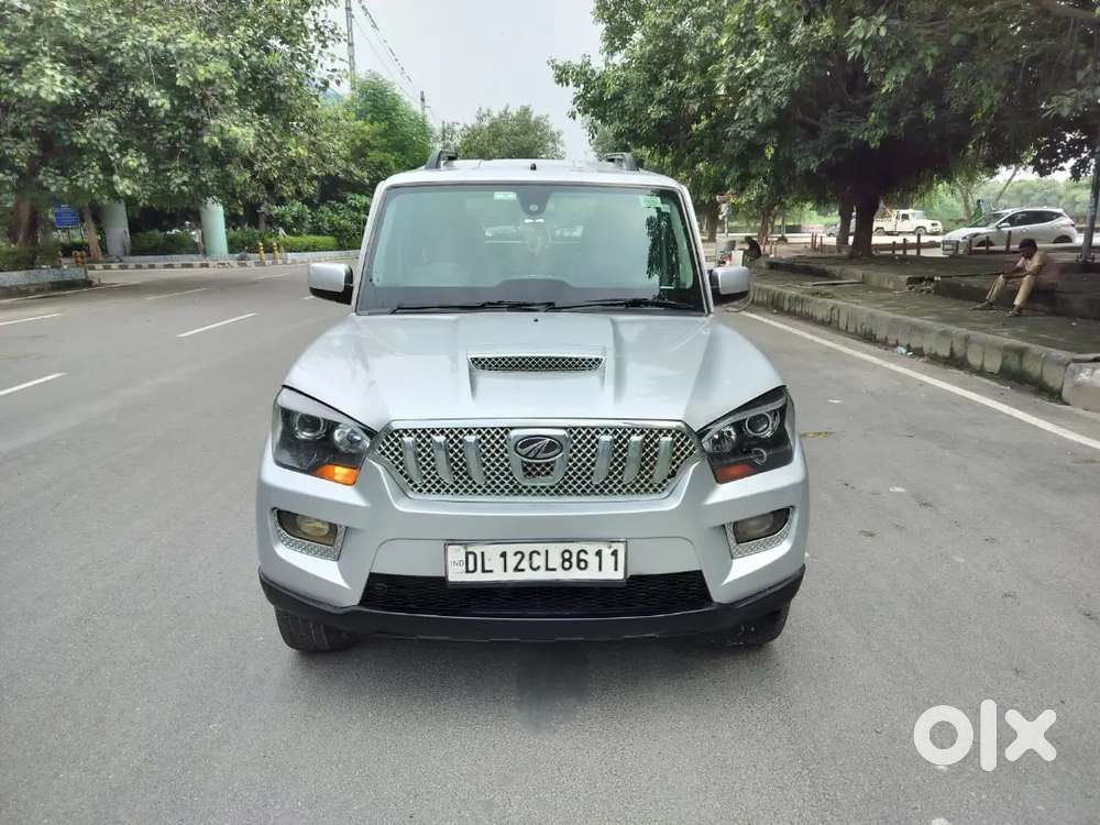 Mahindra Scorpio S10 2017