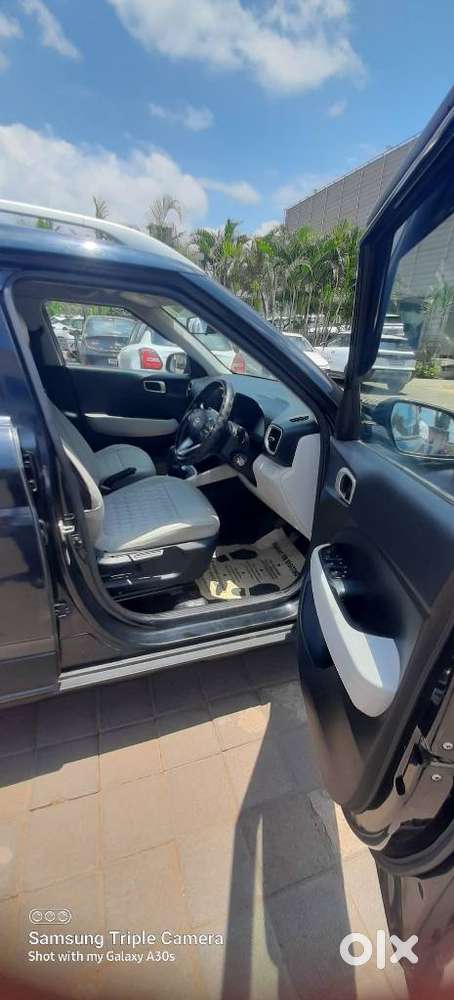 Hyundai Venue 1.2 S (o), 2023, Petrol