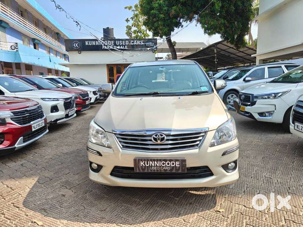 Toyota Innova 2.5 Vx 8 Str Bs-iii, 2012, Diesel
