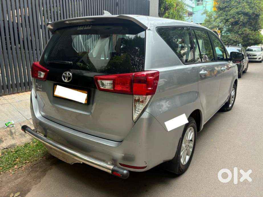 Toyota Innova Crysta 2.4 G Plus Mt 8 Str, 2024, Diesel