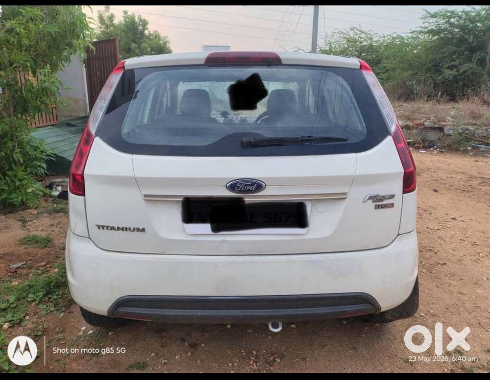 Ford Figo 1.5 Titanium 2011