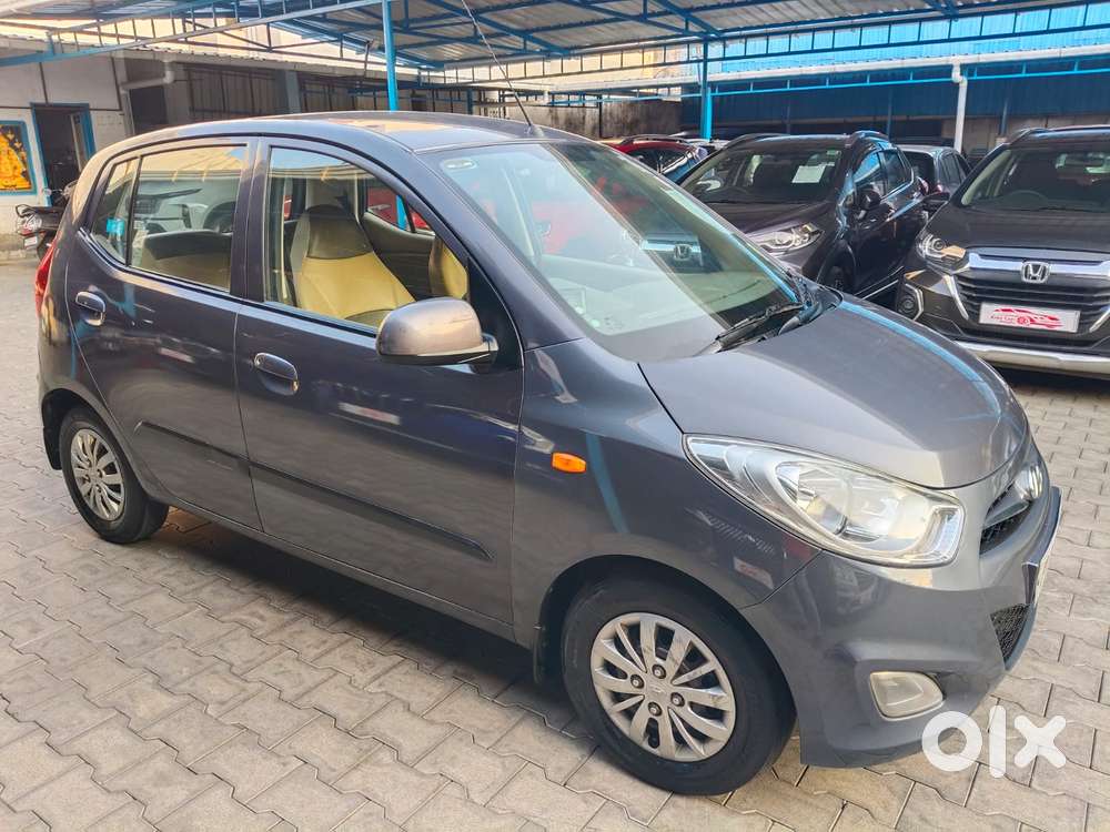 Hyundai Grand I10 Sportz, 2016, Petrol