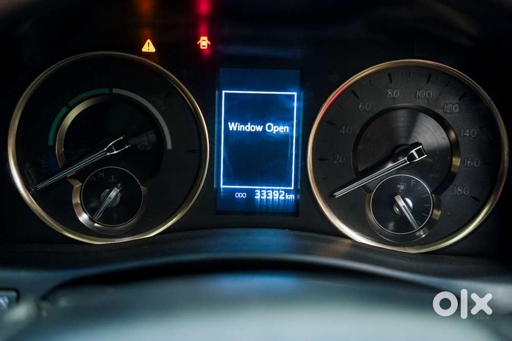 Toyota Vellfire 2.5 Hybrid, 2022, Petrol