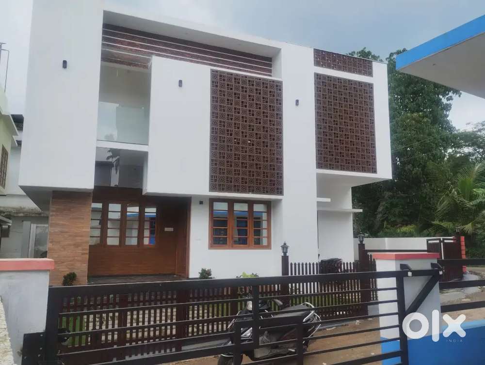 3bhk luxury villa for sale in perumbavoor For Sale Houses