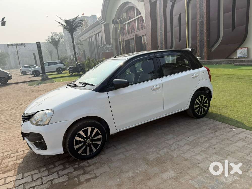 Toyota Etios Liva 1.2 V, 2019, Petrol