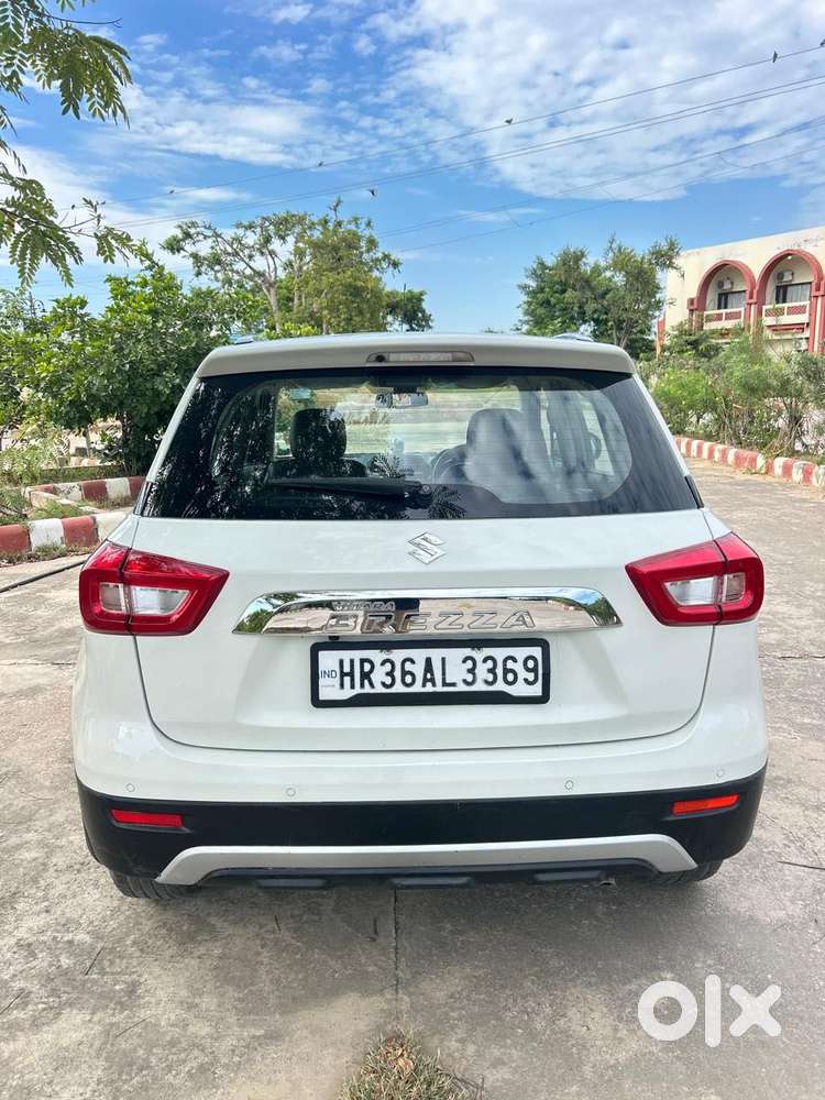 Maruti Suzuki Brezza Zxi Plus At, 2022, Petrol