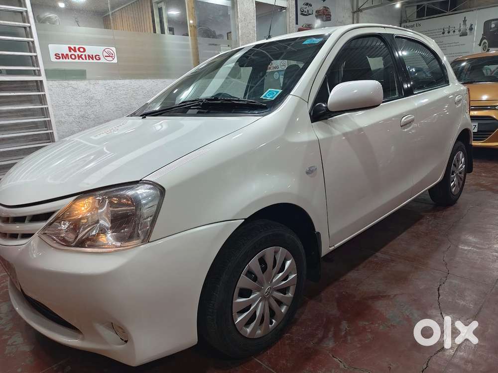 Toyota Etios Liva 2011-2012 G, 2012, Petrol