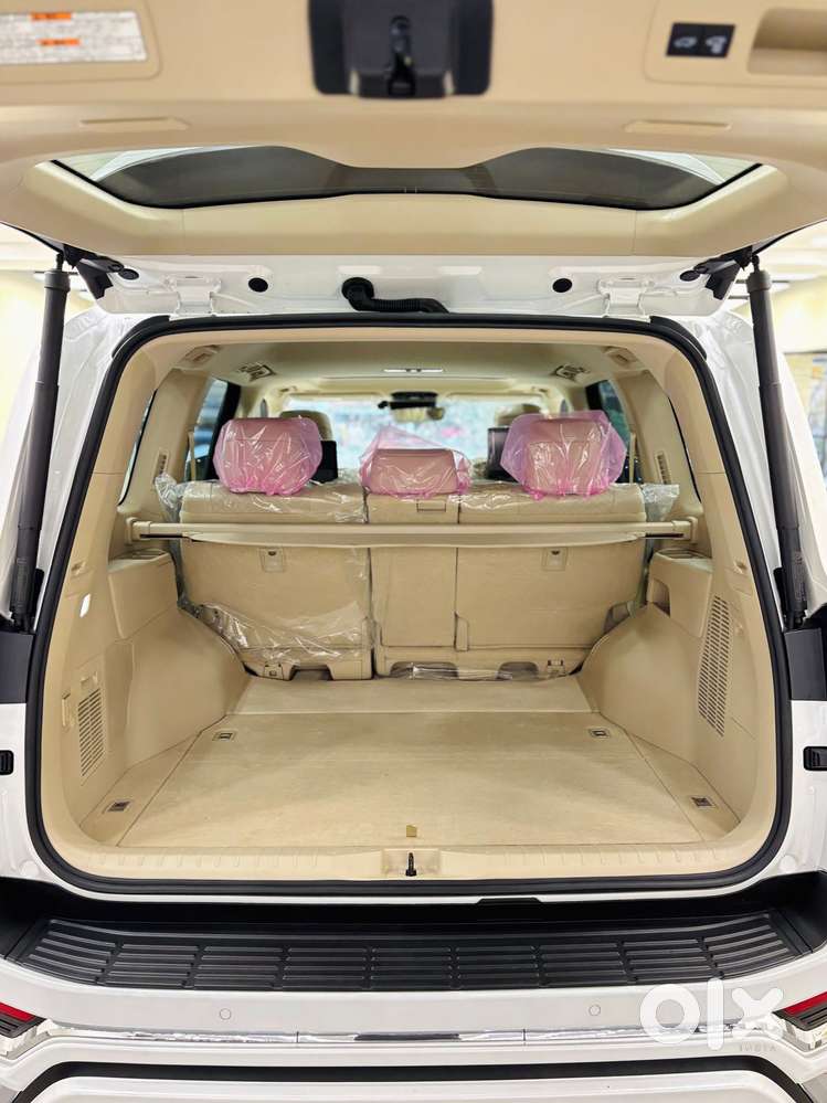 Toyota Land Cruiser Zx Petrol, 2026, Petrol