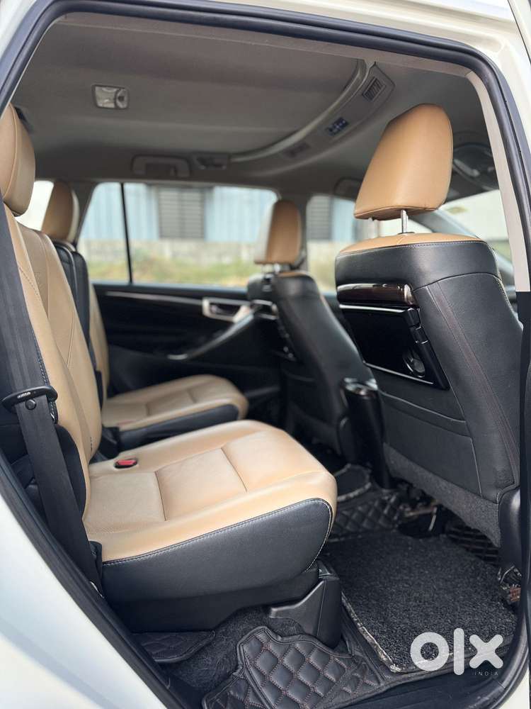 Toyota Innova Crysta 2.8 Zx At, 2022, Diesel