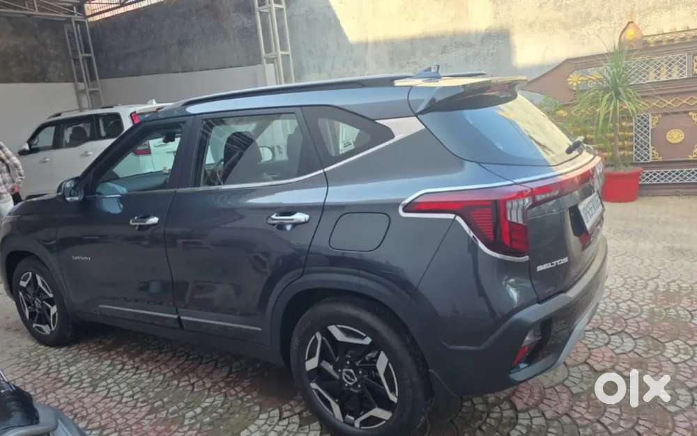 Kia Seltos 2024 Petrol Well Maintained