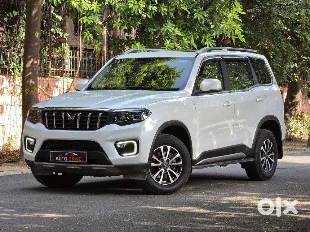 Mahindra Scorpio-n 2.0 Z8 Petrol At 7 Str, 2025, Petrol