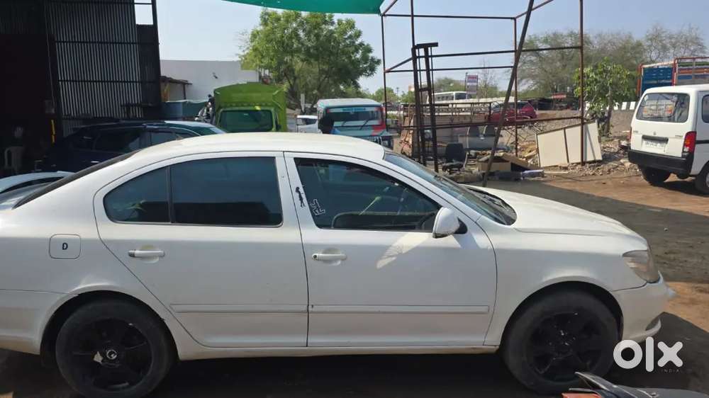 Skoda Laura 2.0 Diesel  Powerful & Comfortable  Well Maintained