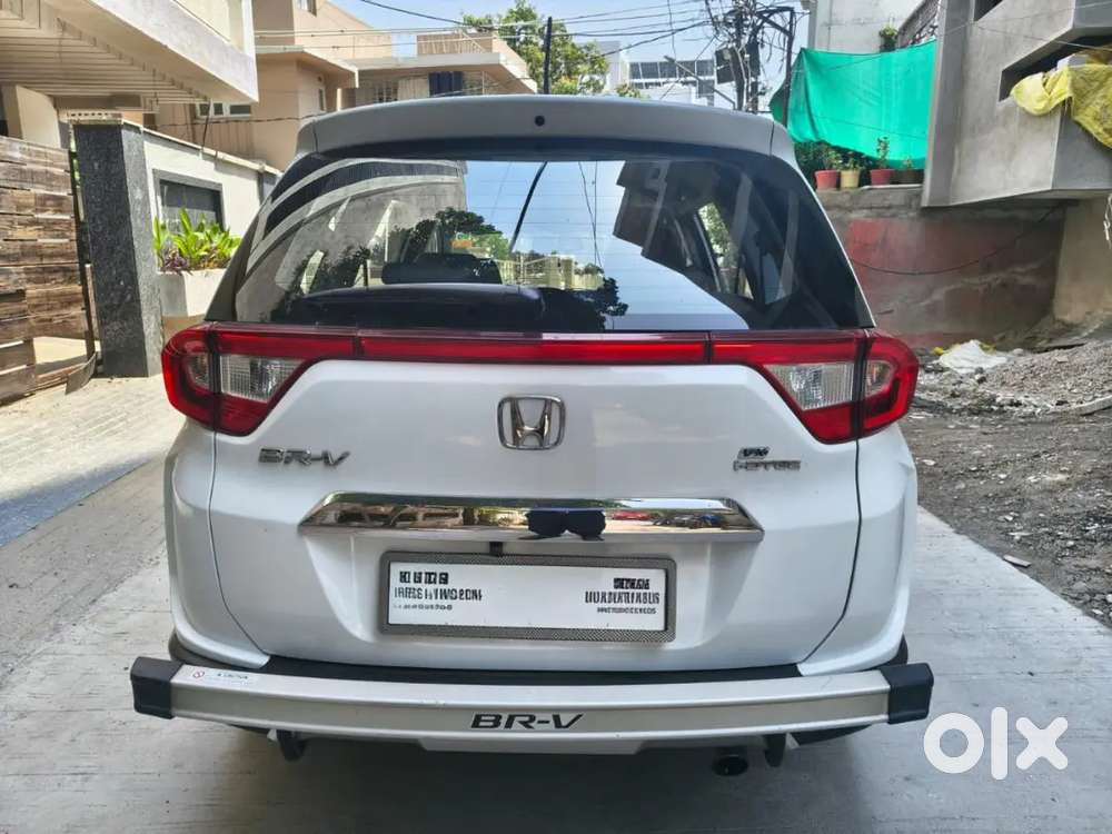 Honda Br-v Diesel Topend Vx Model With Showroom Record
