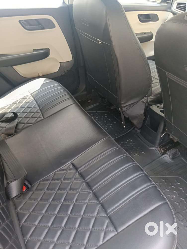 Tata Altroz 1.2 Xm Plus, 2022, Petrol