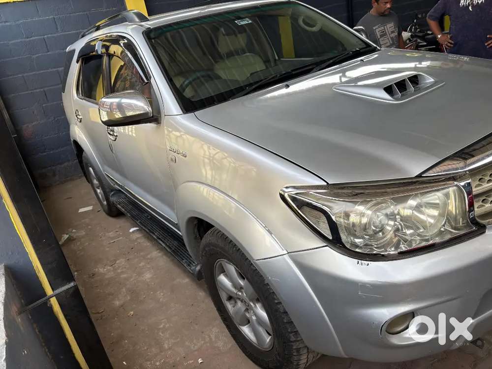 Toyota Fortuner 2010 Diesel Well Maintained