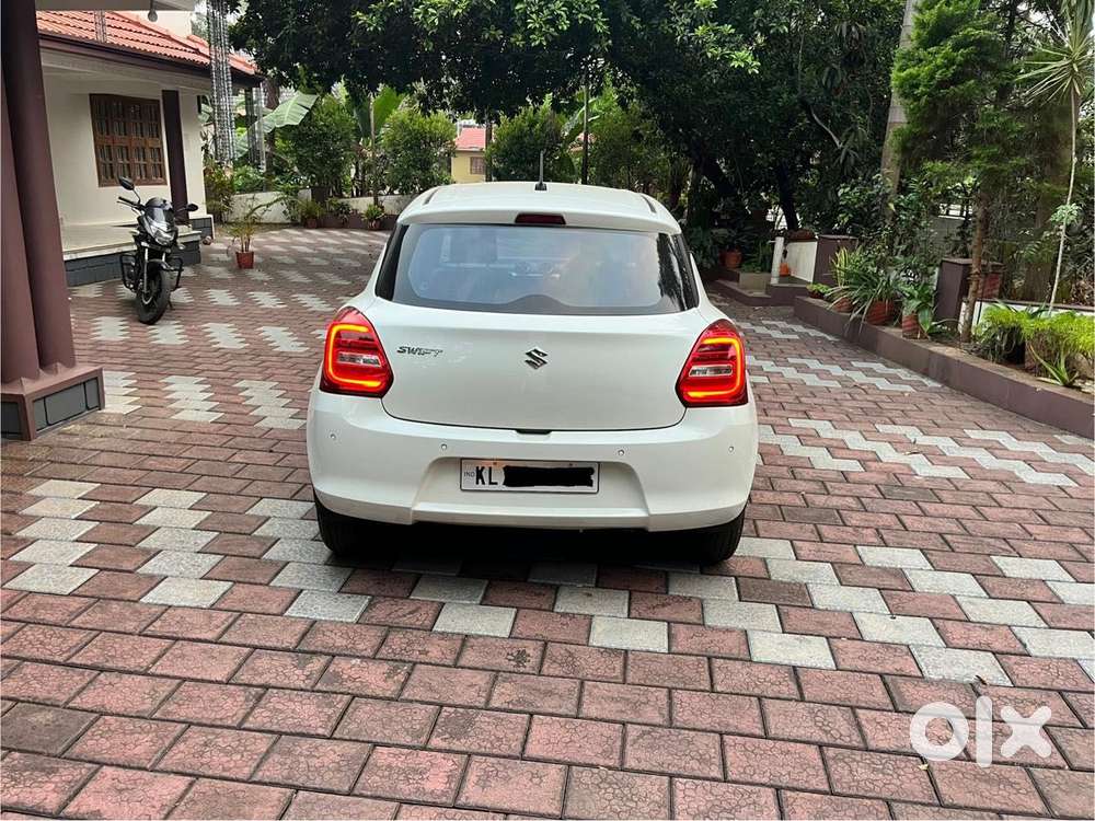 Maruti Suzuki Swift Vxi Optional, 2022, Petrol