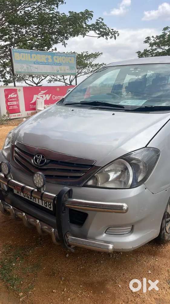 Toyota Innova 2011 Diesel Manual 247000 Km