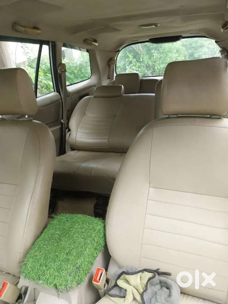 Toyota Innova Diesel 7 Seater 2012