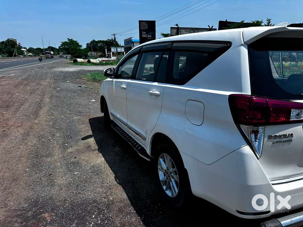Toyota Innova Crysta 2018