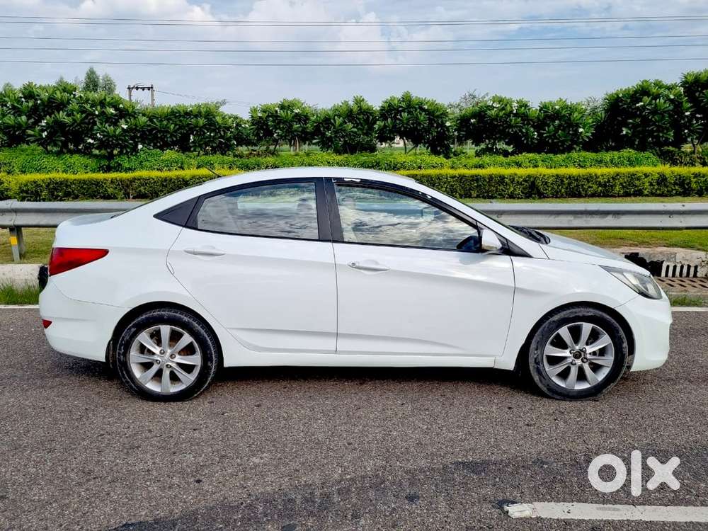 Hyundai Fluidic Verna 2013 Diesel Manual