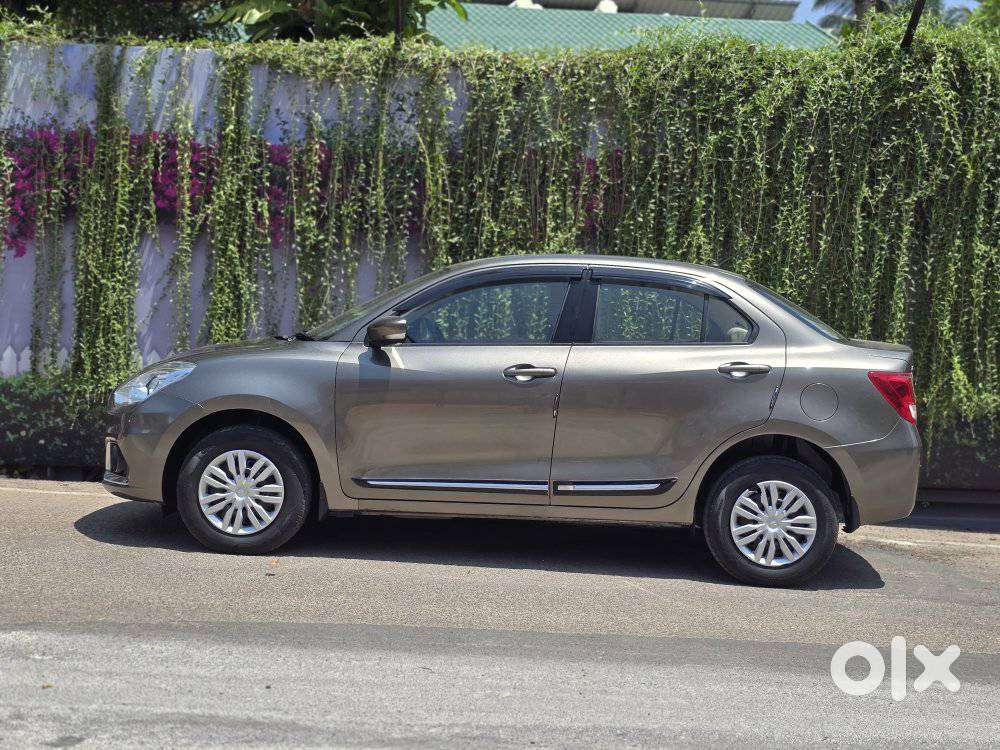 Maruti Suzuki Dzire 1.2 Vxi, 2021, Petrol