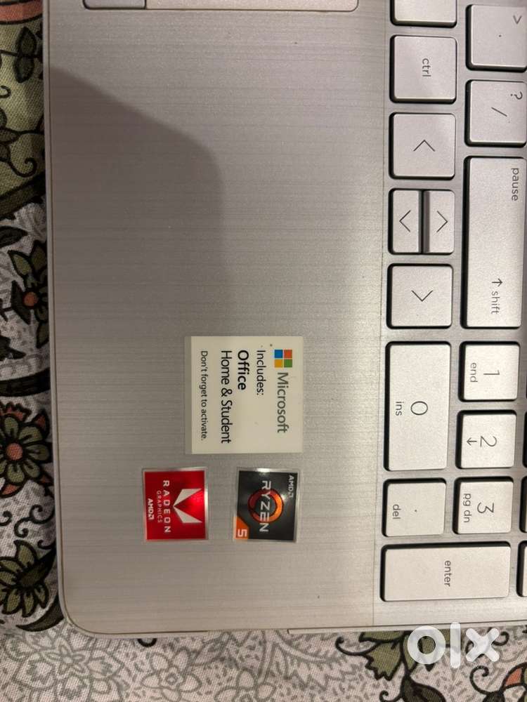 HP 15s-gr0009AU (RYYZEN 5,RADEON GRAPHICS 2GB,8gb ram,1tb hdd)